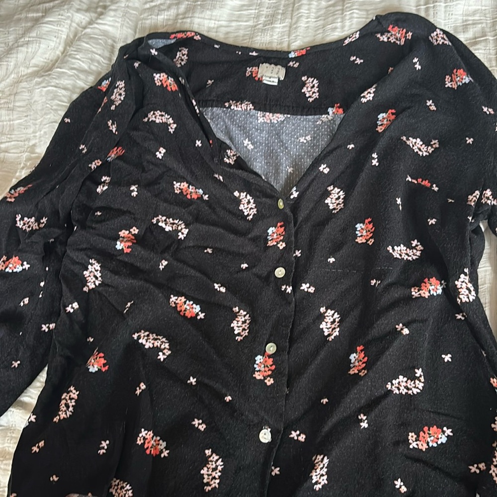 Women’s button up blouse